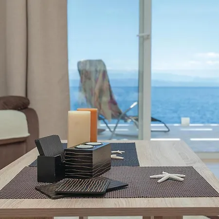 Awesome In With Wifi Hébergement de vacances Prigradica