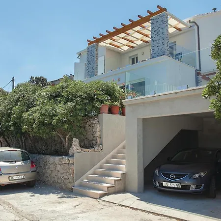 - 01 Ferienhaus