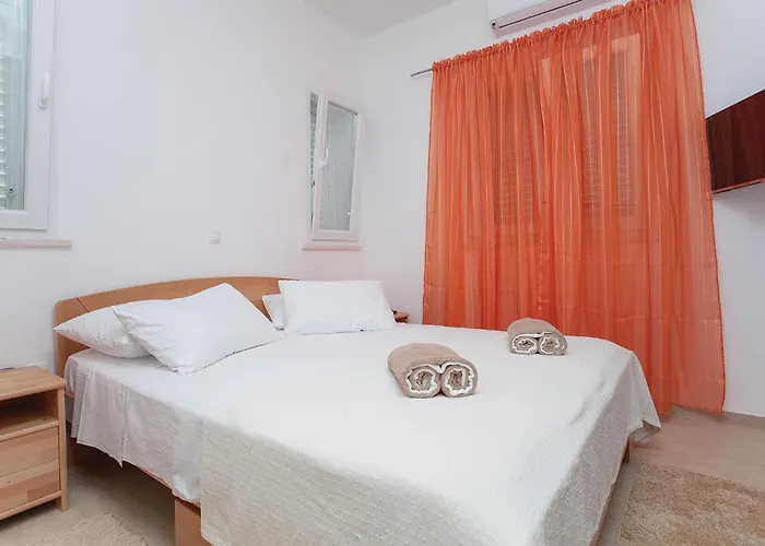 - 01 Ferienhaus