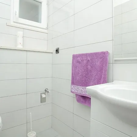 Awesome Home In Prigradica With Wifi Holiday home