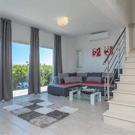Awesome Home In Prigradica With Wifi Holiday home